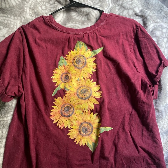 Livin’ my best life crop - Picture 3 of 4